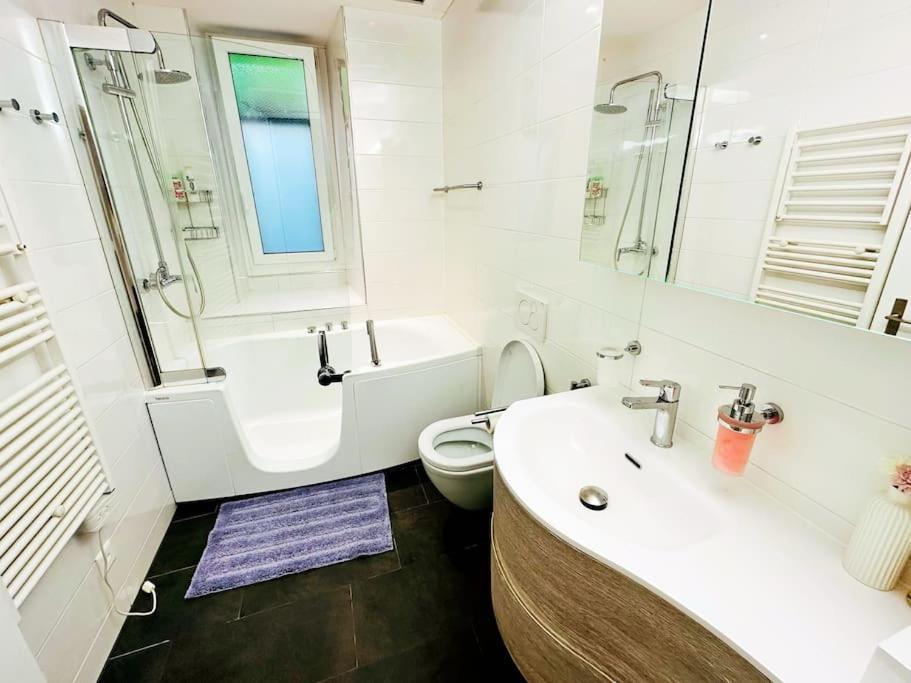 Montreux Lake Side Apartment! Екстер'єр фото